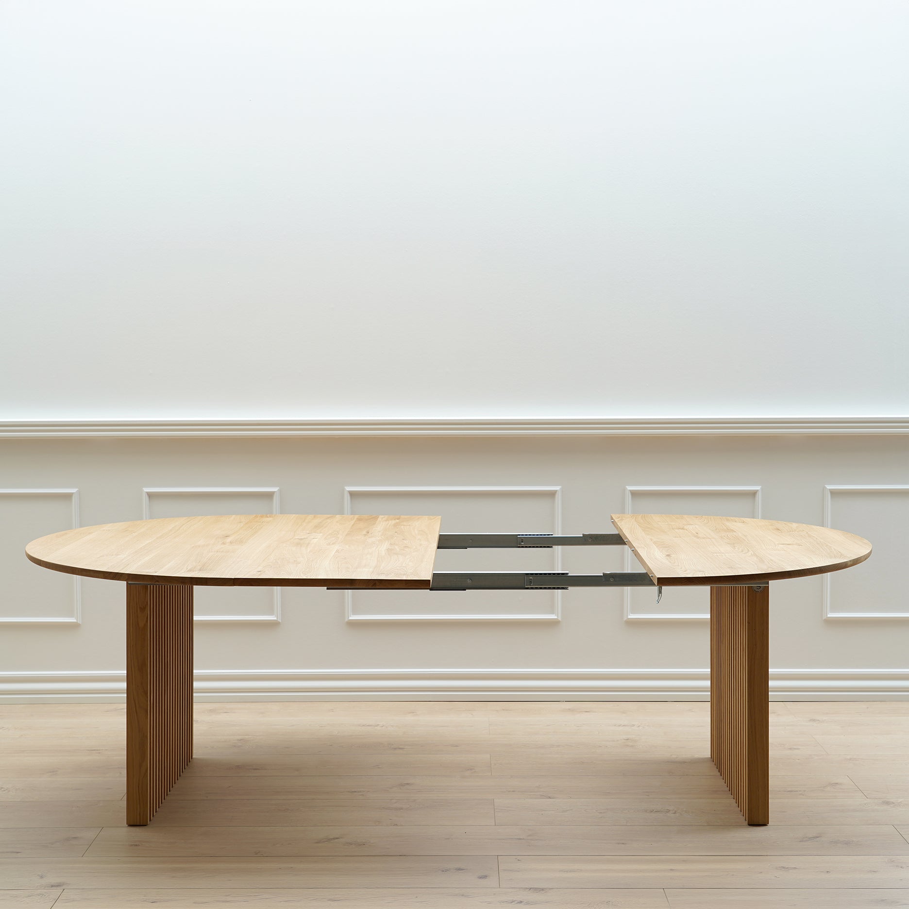 Vertigo Ø140 udtræksspisebord